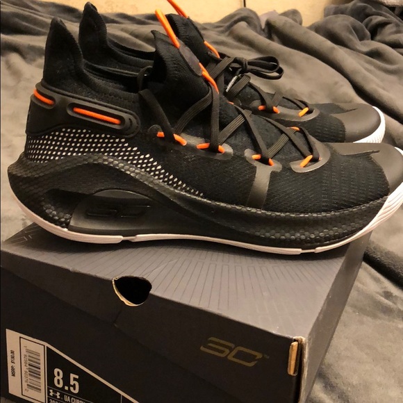 basketball shoes brand new never worn - Picture 2 of 4